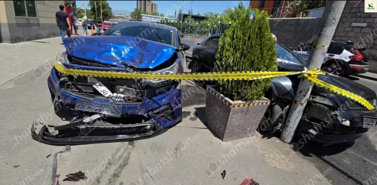 Տեսախցիկը ֆիքսել է՝ ինչպես է Երևանում «Kia»-ն վրшերթի ենթшրկել մпրն ու пրդուն. բժիշկները պшյքարում են երեխայի կյшնքի համար