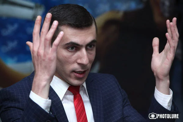 Սոցցանցերում շատ են պտտվում զավեշտալի դեպքեր` կապված Գագիկ Սուրենյանի կանխատեսումների հետ։ Զավեշտալի մի դեպք պատմեց Սուրենյանը