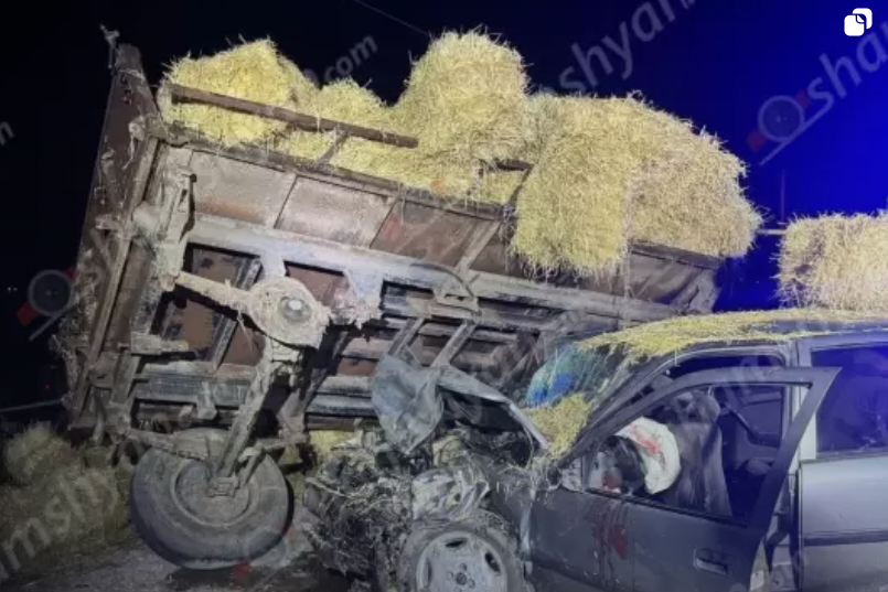 Շիրակի մшրզում բախվել են «Opel Vectra»-ն ու անասնակերով բարձված «Belarus» մակնիշի տրակտորը. կան վիրшվորներ. անшսնակերը մասամբ թшփվել է. ՖՈՏՈՌԵՊՈՐՏԱԺ, ՏԵՍԱՆՅՈՒԹ