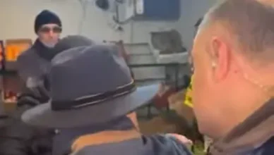 «Դուրս ստեղից». արտաշատցին Փաշինյանին չի թողել մտնել իր խանութ