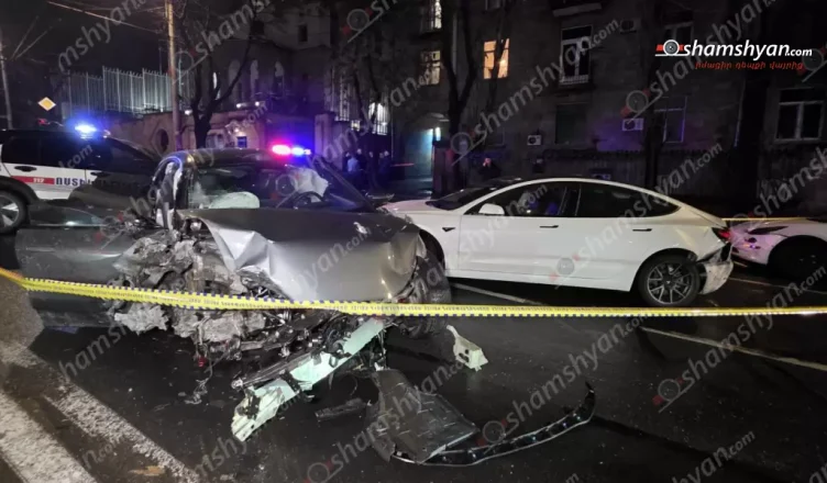 Խոշոր ու շղթայական ավտովթար. նախագահական նստավայրի մոտ բախվել են 2 «Tesla»-ն, «Zeekr»-ը ու «Toyota»-ն. կան վիրավորներ.